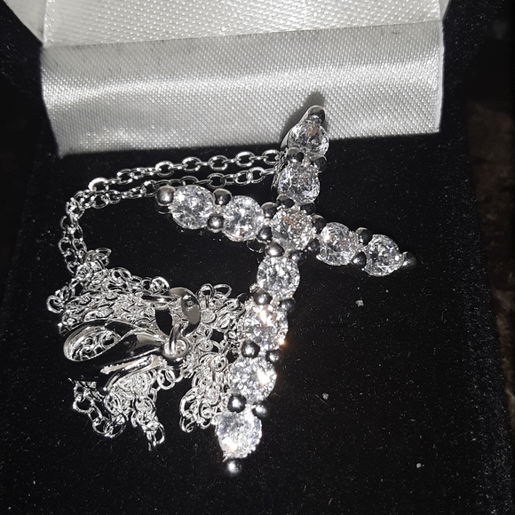 Jewelry - Cross pendant necklace silver cz